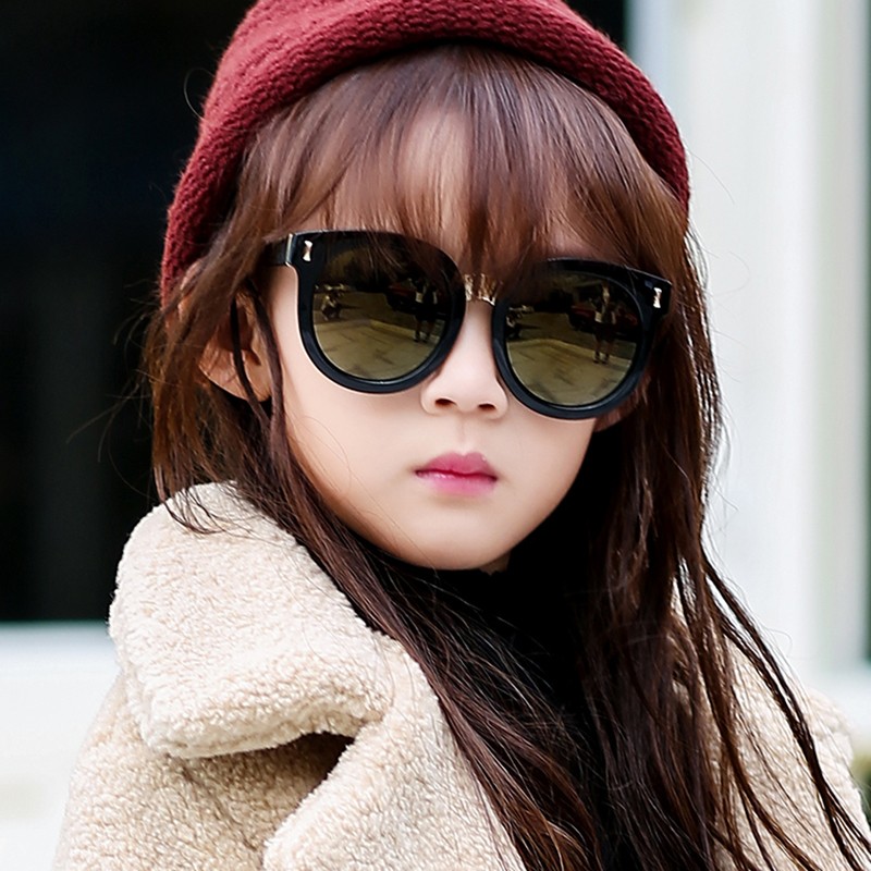 stylish girl sunglass